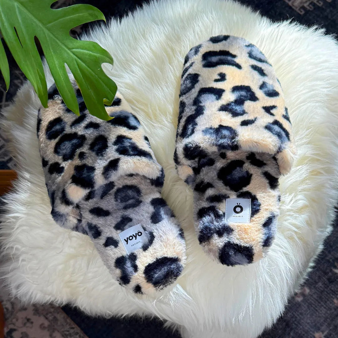 YOYOPROJECT Leopard Room Shoes (Grey)