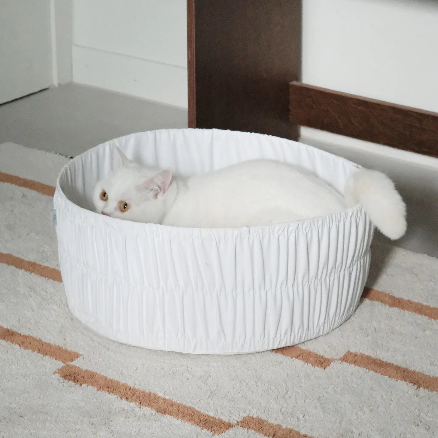 MOU STUDIO Pleats Basket(White)