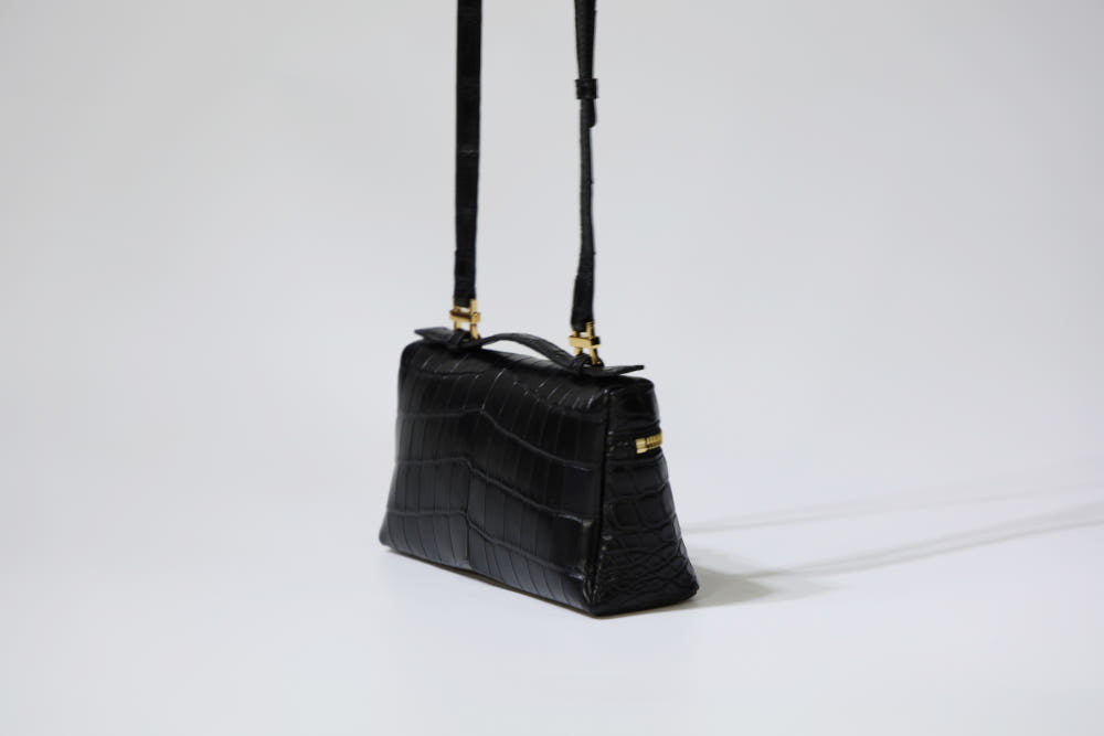 ROROCRO Rumi Matte Crocodile Leather Vanity Crossbody Bag (Black)
