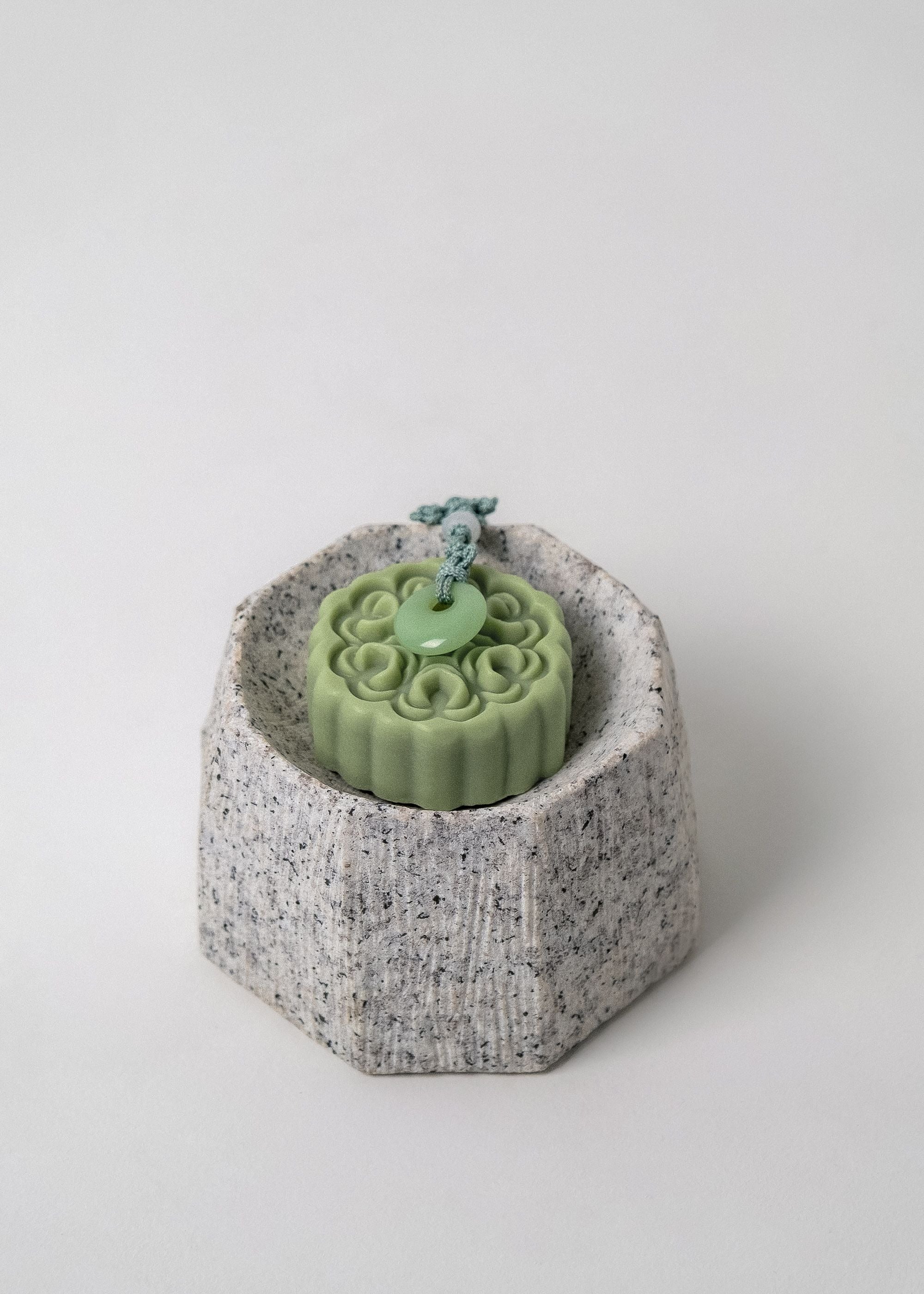 Guleum Ggot Soap Norigae (Green)