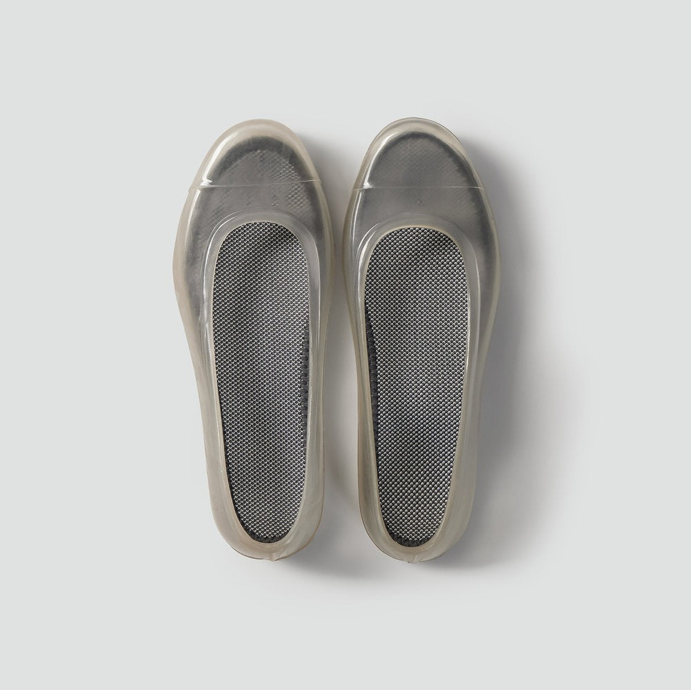 Classic Gomusin: Traditional Korean Rubber Shoes