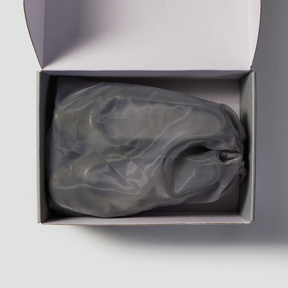 Classic Gomusin: Traditional Korean Rubber Shoes