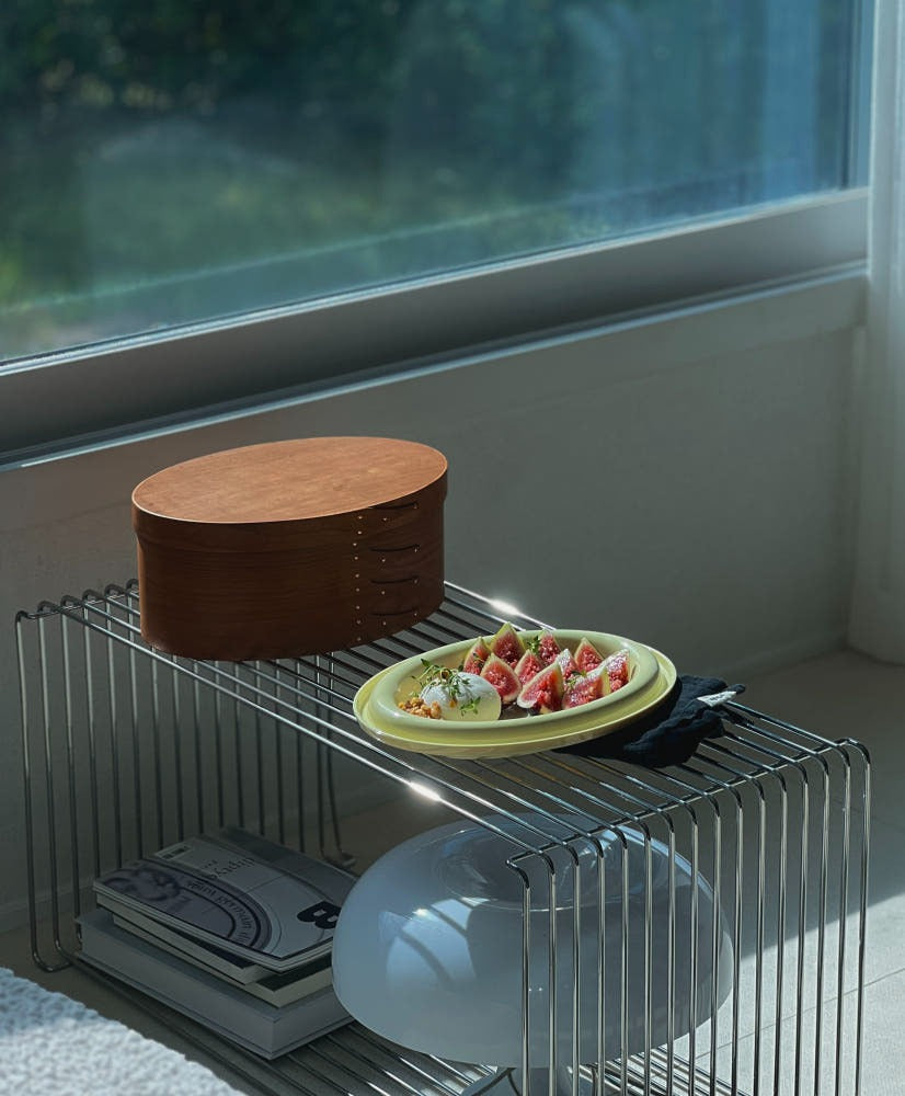 Foodle Oval Dome: Reversible Tableware