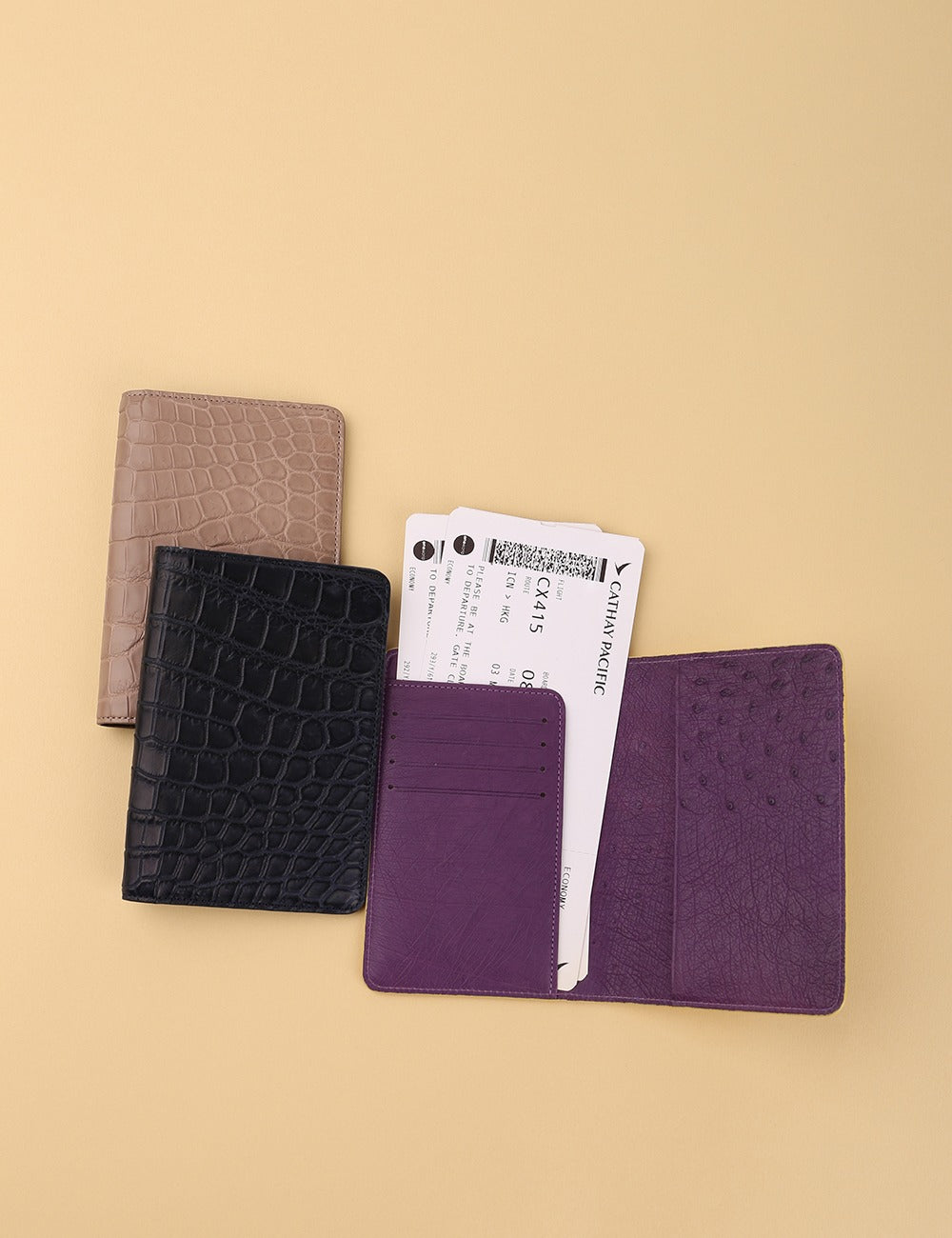 [SARA M&amp;C] Herma Crocodile Passport Wallet