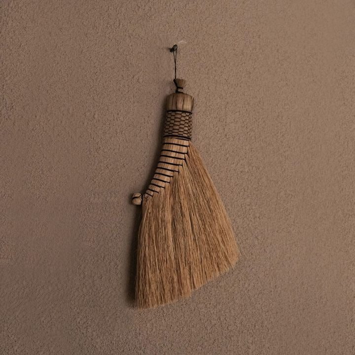 [Alon-mansion] Sorghum Broom 01