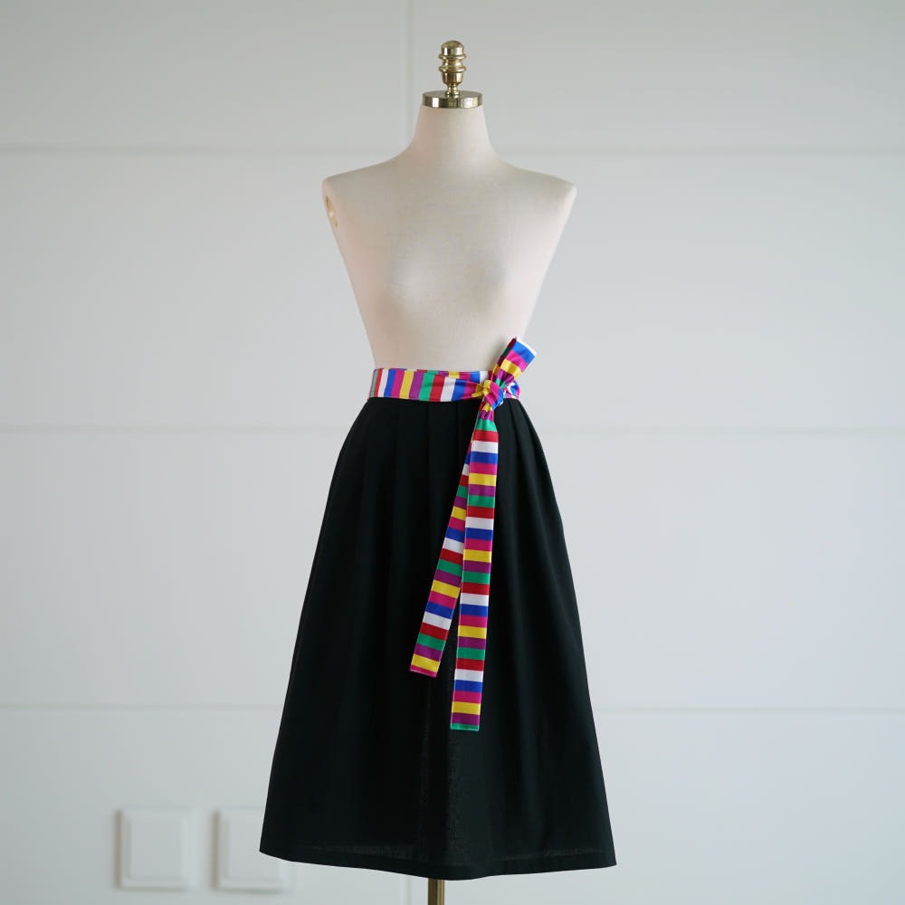 Traditional Korean Hanbok-Style Saekdong Waist Apron