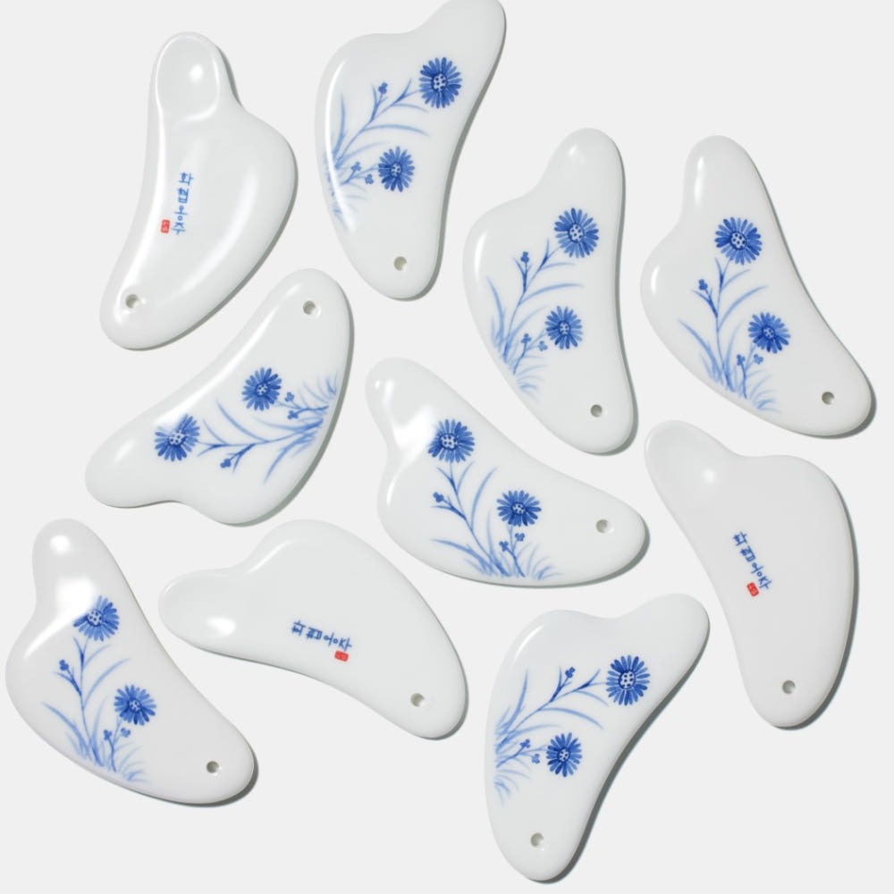 Hwahyeop Ongju Mian Jagi (Premium Ceramic Gua Sha)